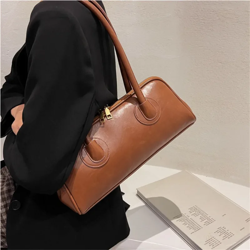 Classic Leather Handbag, Retro Simple Underarm Bag, Elegant Stylish Tote Bag for Women Everyday Casual Versatile Shoulder Bag
