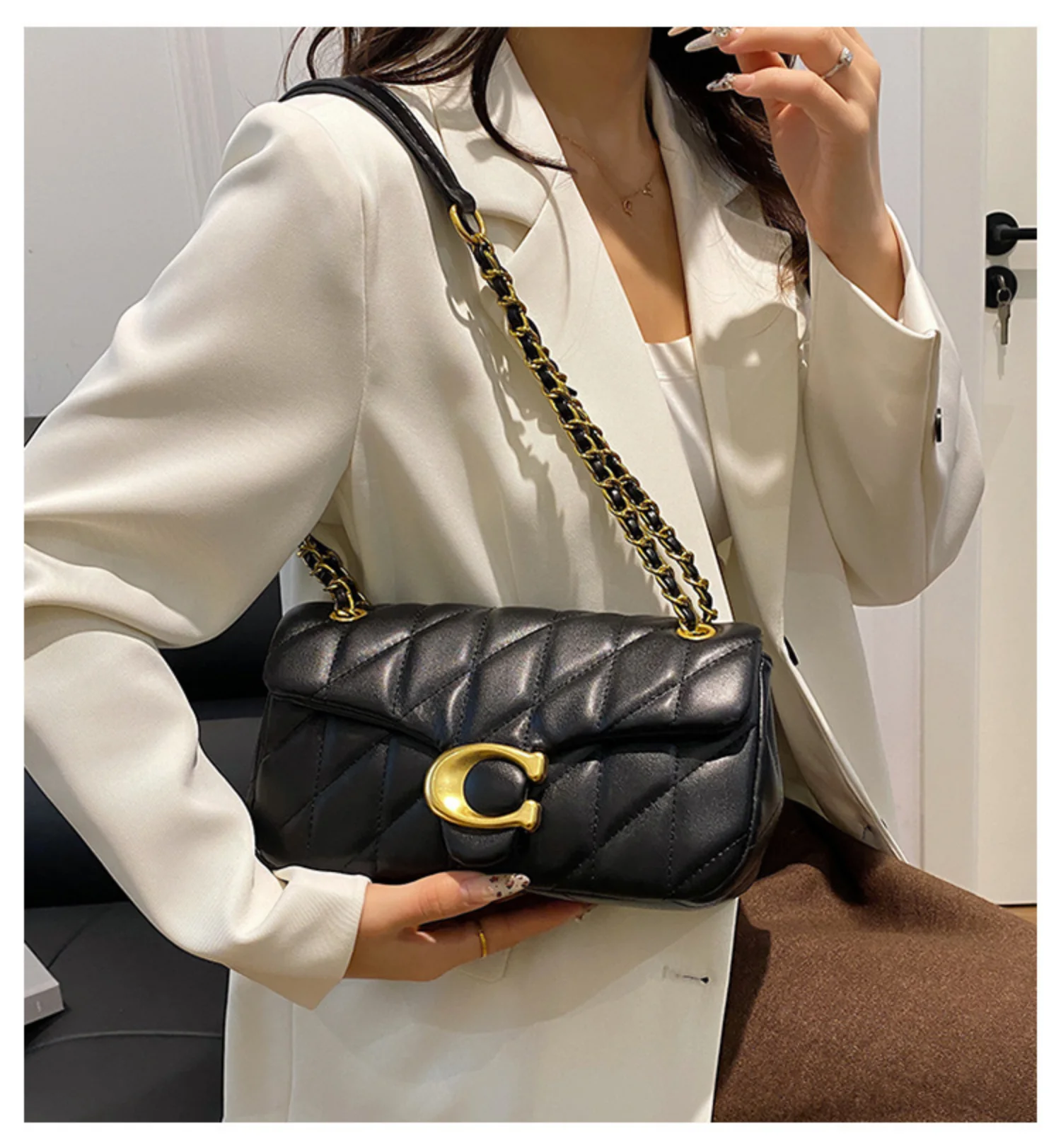 2026 New Women's Fashionable Light Luxury Large Capacity Classic Handbag, Gold Chain Single Shoulder Diagonal Cross Bag for Girl