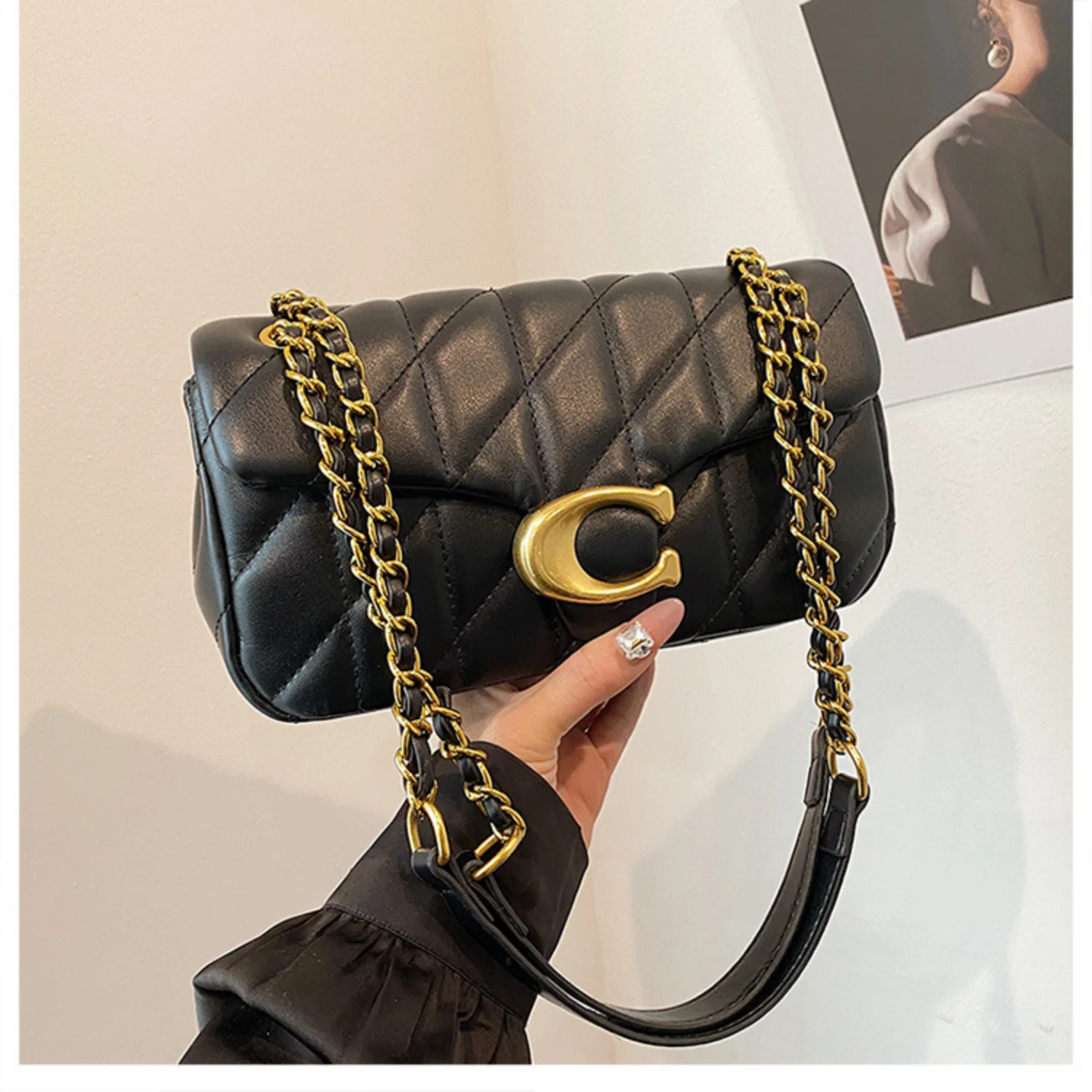 2026 New Women's Fashionable Light Luxury Large Capacity Classic Handbag, Gold Chain Single Shoulder Diagonal Cross Bag for Girl