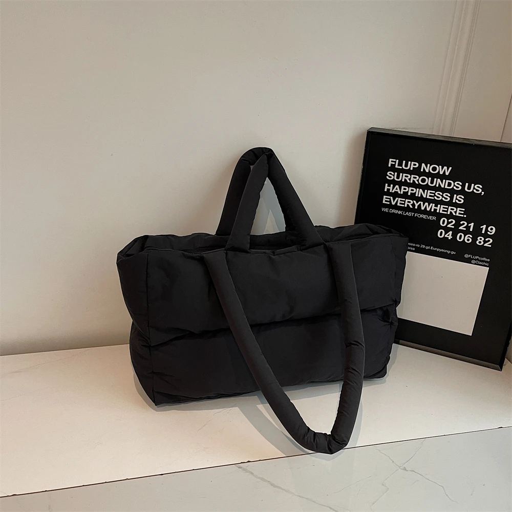 2025 Winter Latest Trend Women Shoulder Tote Bags Space Cotton Padded Large Capacity Shopper Totes Quality Commute Handbags Lady
