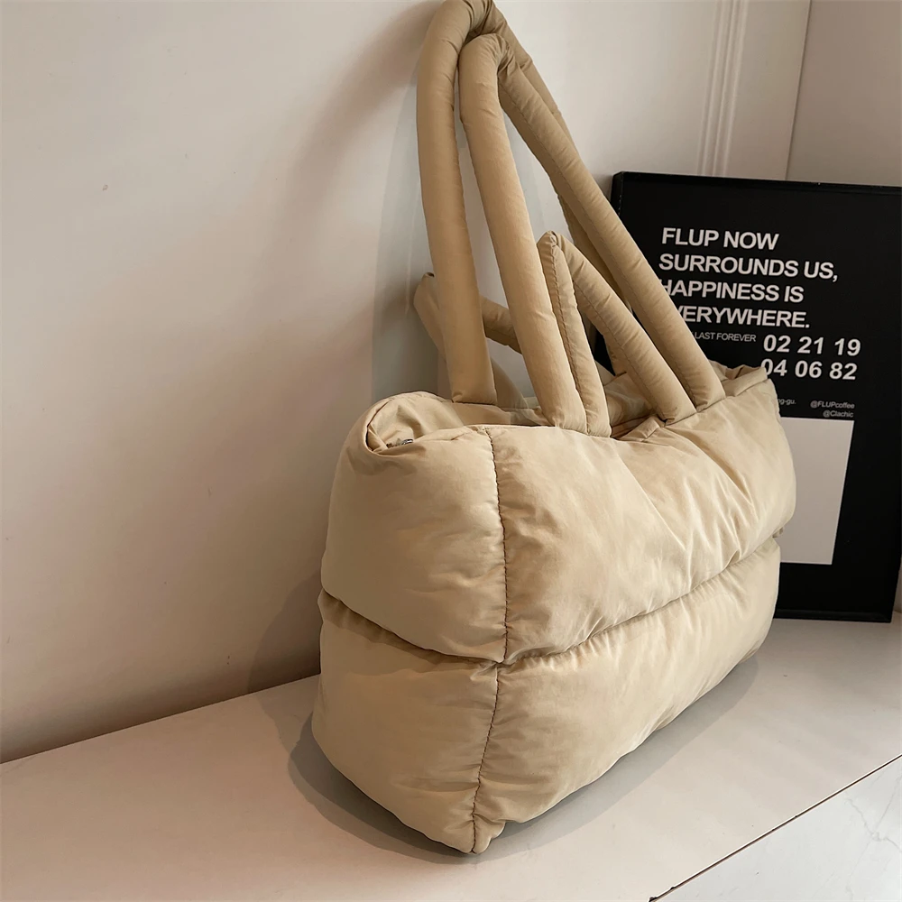 2025 Winter Latest Trend Women Shoulder Tote Bags Space Cotton Padded Large Capacity Shopper Totes Quality Commute Handbags Lady