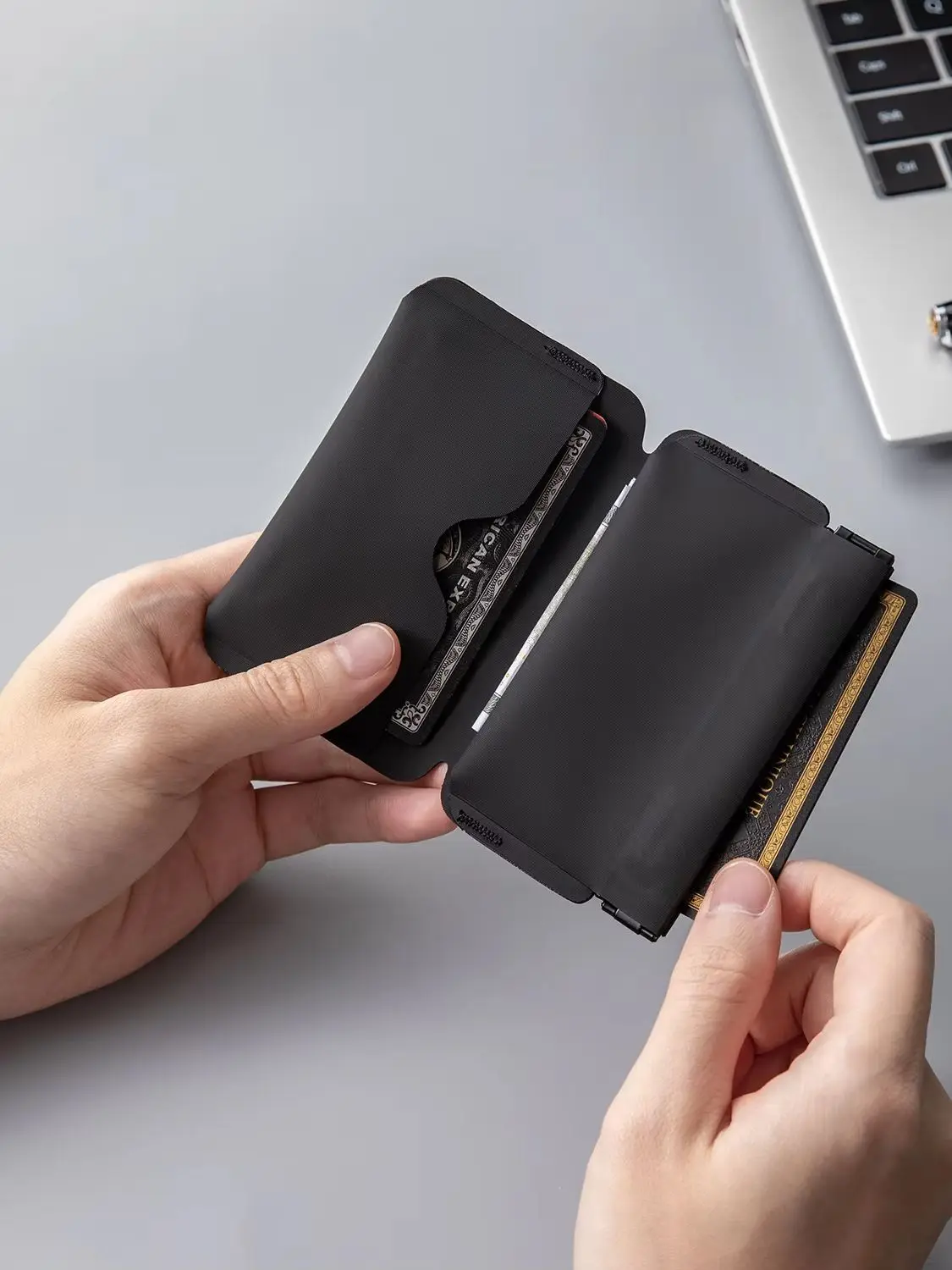 Slim Minimalist Card Holder RFID Blocking Leather Credit Card Holder Front Pocket