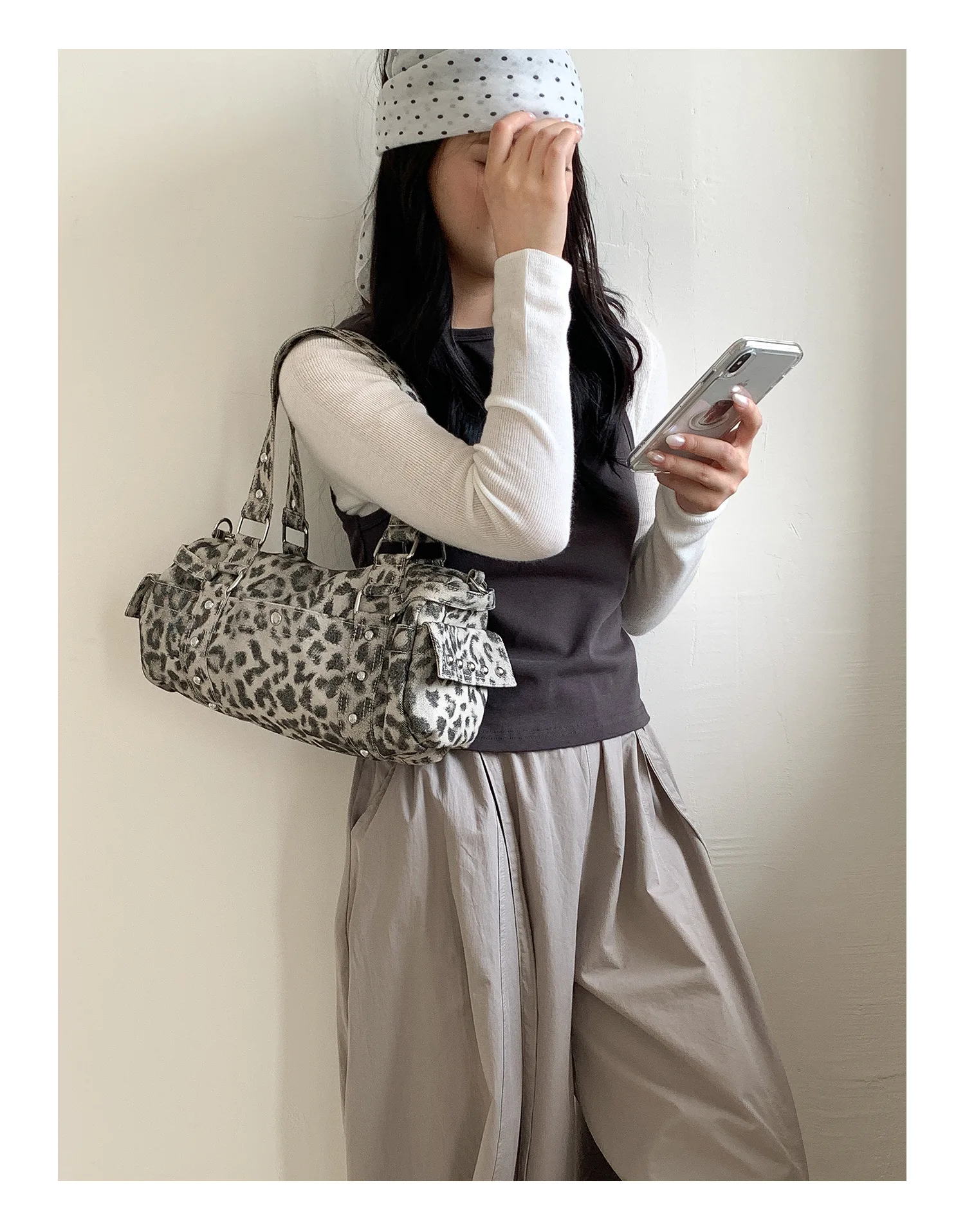 Vintage Leopard Rivet Motorcycle Handbag Barrel Shaped Boston Casual Messenger Bags for Female Shoulder Bag Fashion Ladies Totes
