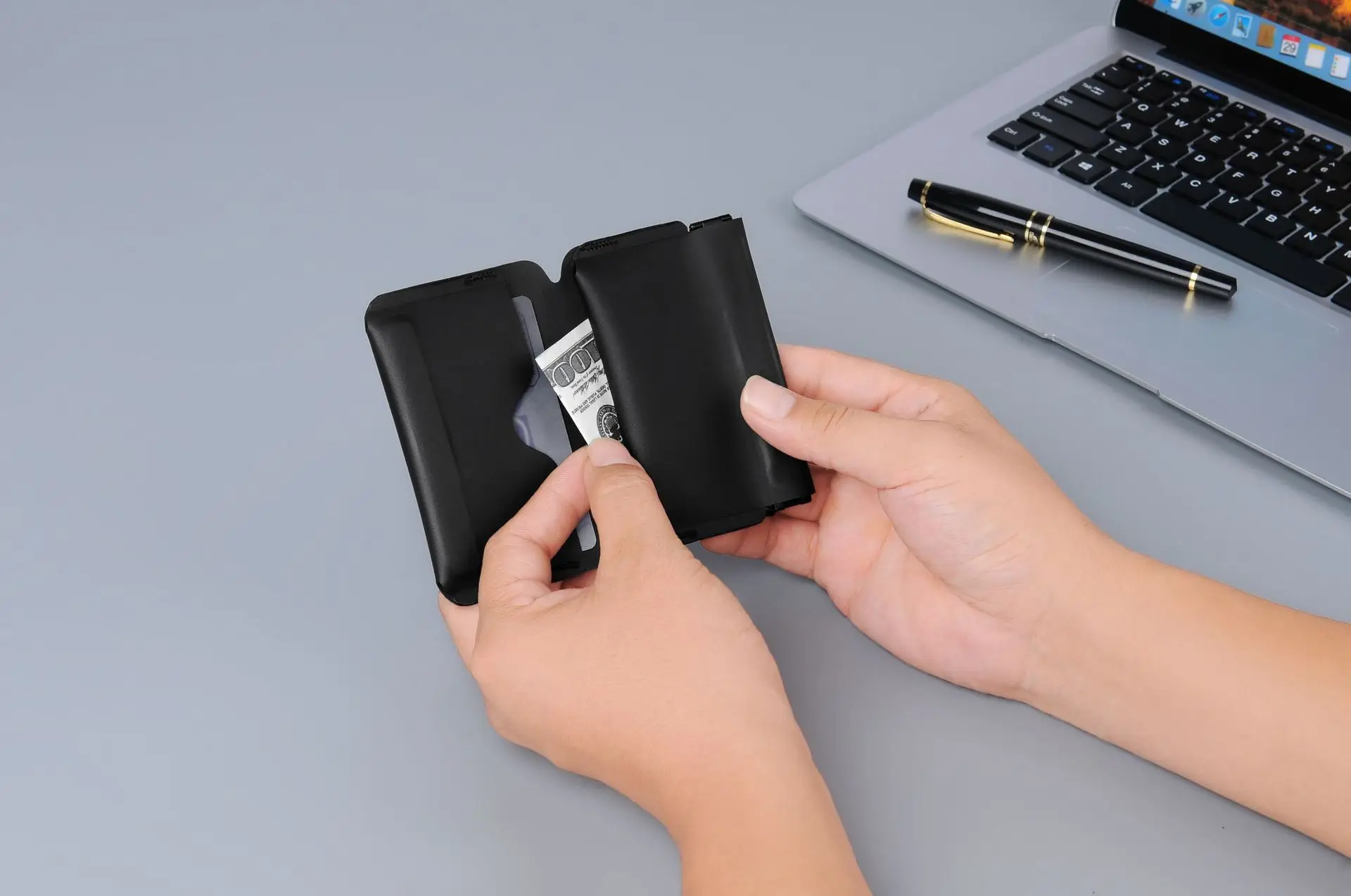 Portable Ultra-light ID Business Card Holder Mini Folding Wallet Multiofunctional Magnetic Buckel Coin Purse EDC Pouch