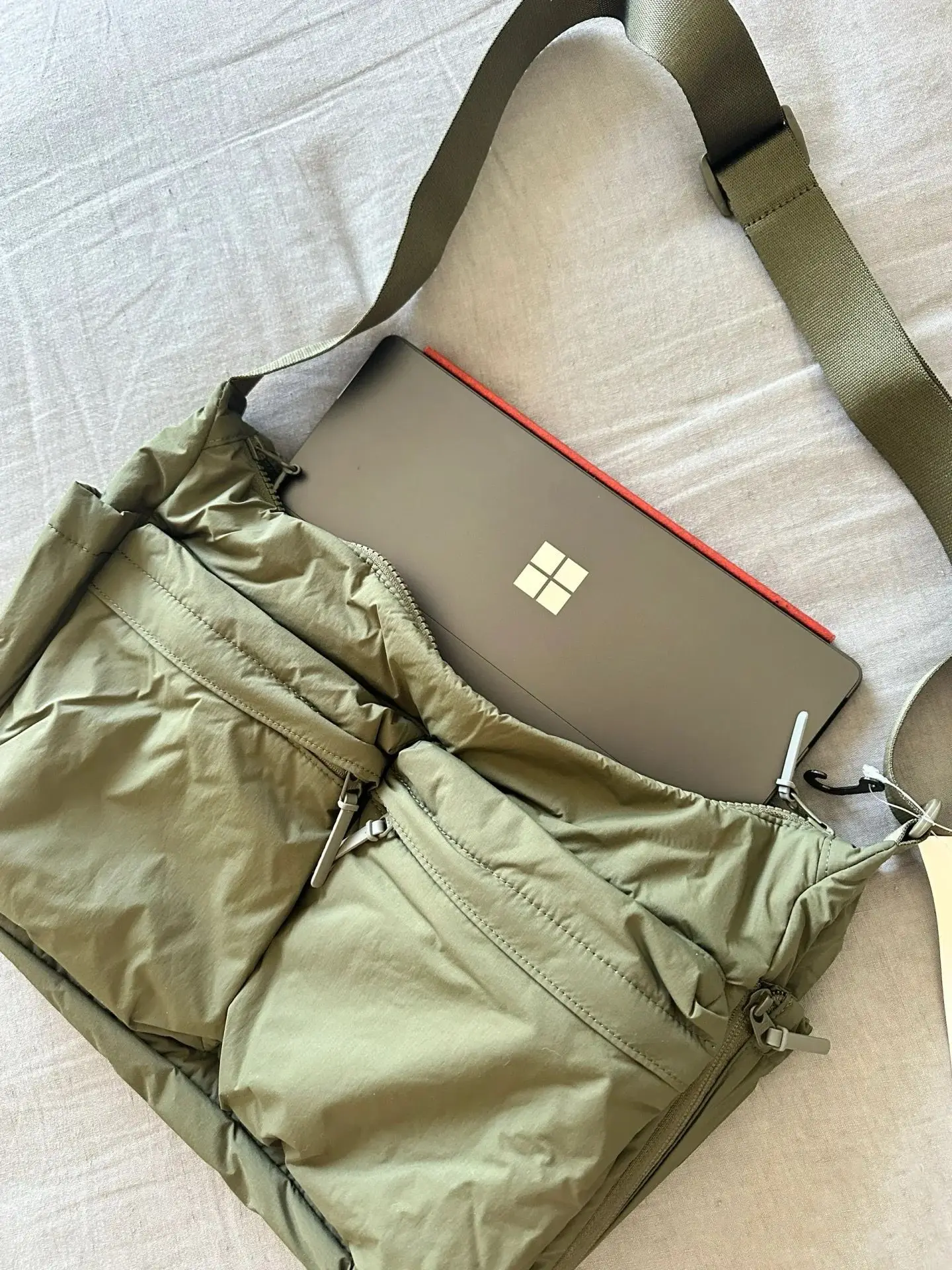 Top Quality Thickened Leisure Crossbody Bag Single Shoulder Bag Large Capacity Laptop Bag Multi Pocket Sports Bag for Men Women