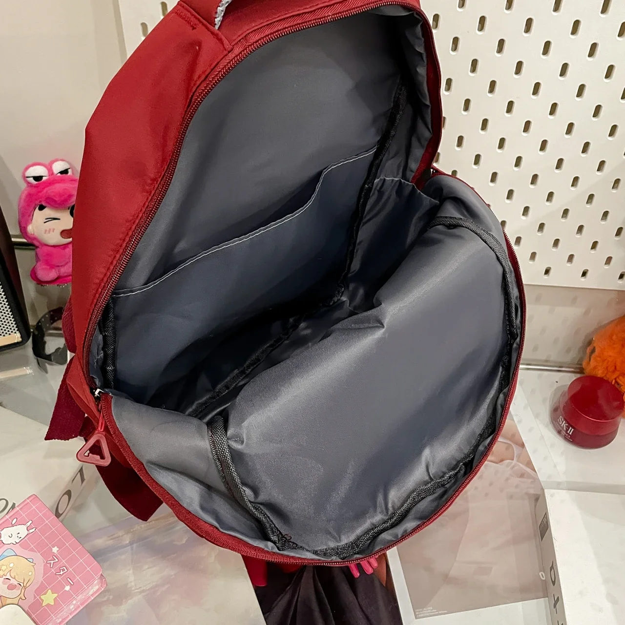 Simple and Stylish College Student Backpack Nylon Lightweight Large Capacity Computer Backpack School Commuting Travel Bag