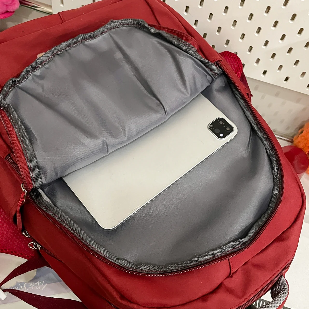 Simple and Stylish College Student Backpack Nylon Lightweight Large Capacity Computer Backpack School Commuting Travel Bag