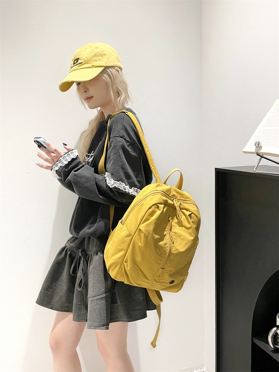 Fashion Backpacks Designer Waterproof Nylon Daypack Women Lightweight School Back Pack Ladies Large Capacity Travel Rucksack
