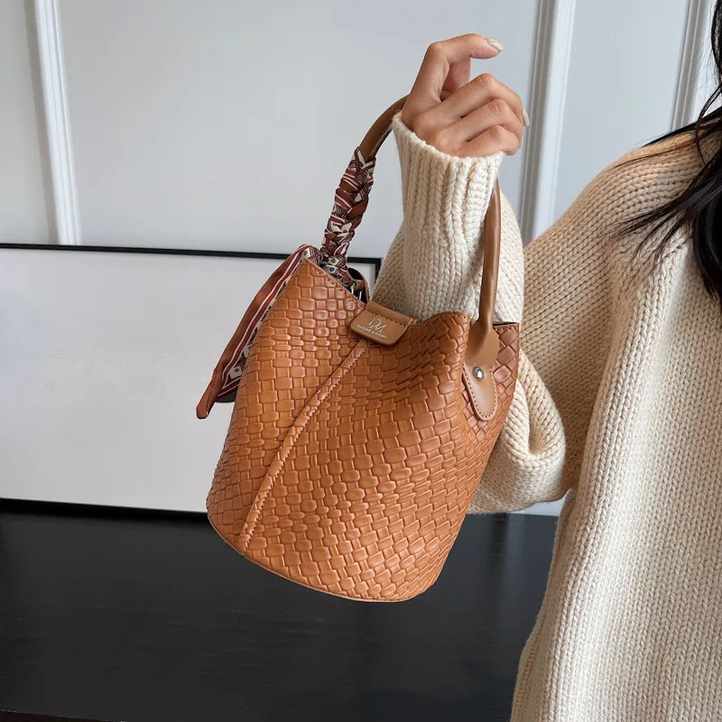 Fashionable Women's Bucket Bag, Stylish Solid Color Woven Effect Handbag Shoulder Bag and Crossbody Bag, Can Be Carried By Hand