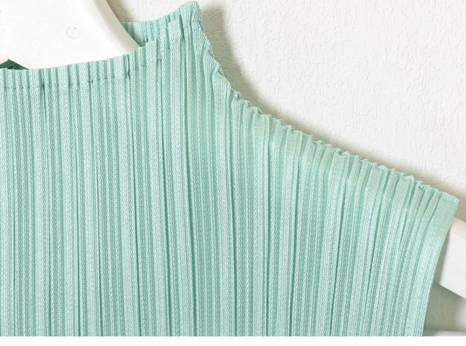 ALSEY Miyake Pleated Korean Style Sleeveless High Collar Tops Women's 2025 Summer New Simple Slim Solid Color T-shirt Clothing