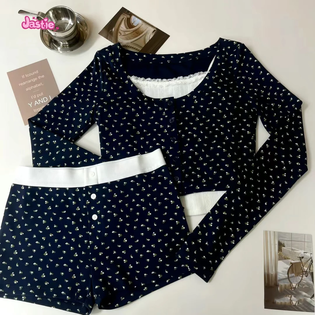 Chic Floral Print Cotton Shorts Women Summer Casual Elastic High Waist Eyelet Sweatshorts Woman Vintage Sweet Boho Shorts 2024