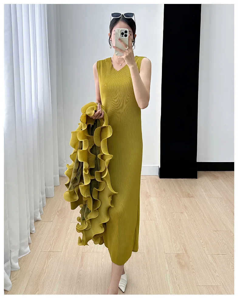 Miyake Women's Dress Women's Fall 2024 New Ruffle Edge Solid Color Versatile Elegant Tank Top Dress Pleated Windbreaker
