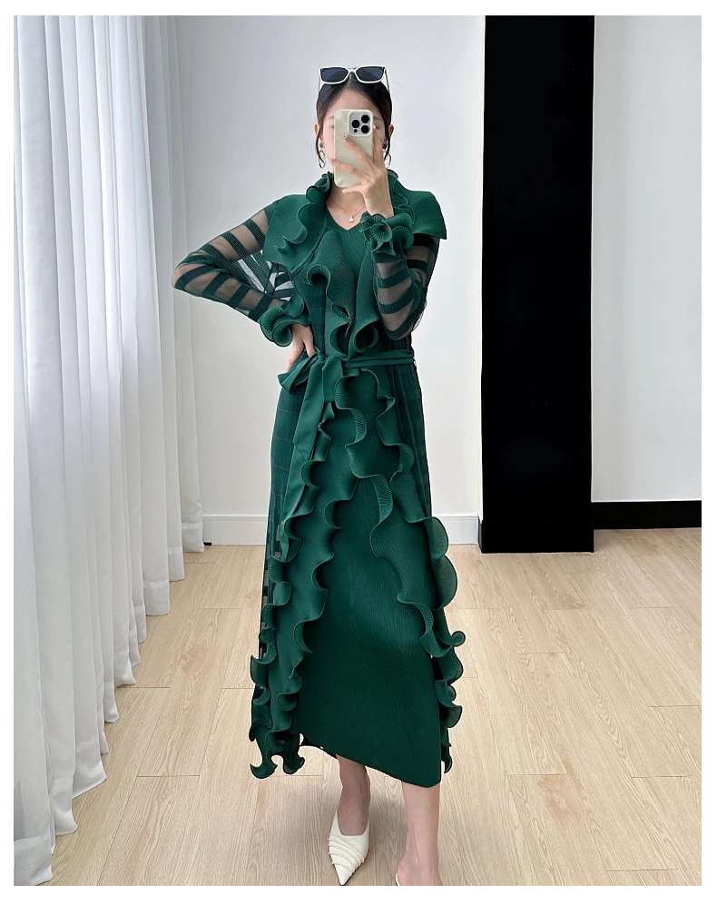 Miyake Women's Dress Women's Fall 2024 New Ruffle Edge Solid Color Versatile Elegant Tank Top Dress Pleated Windbreaker