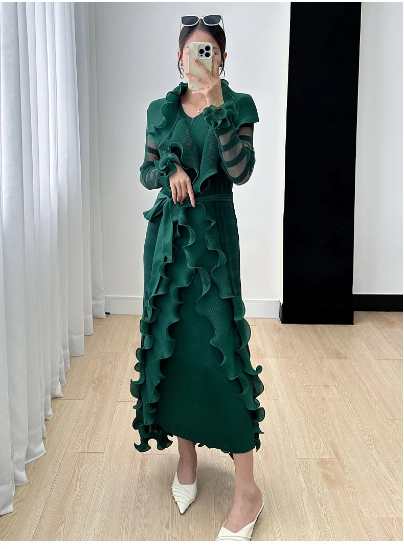 Miyake Women's Dress Women's Fall 2024 New Ruffle Edge Solid Color Versatile Elegant Tank Top Dress Pleated Windbreaker