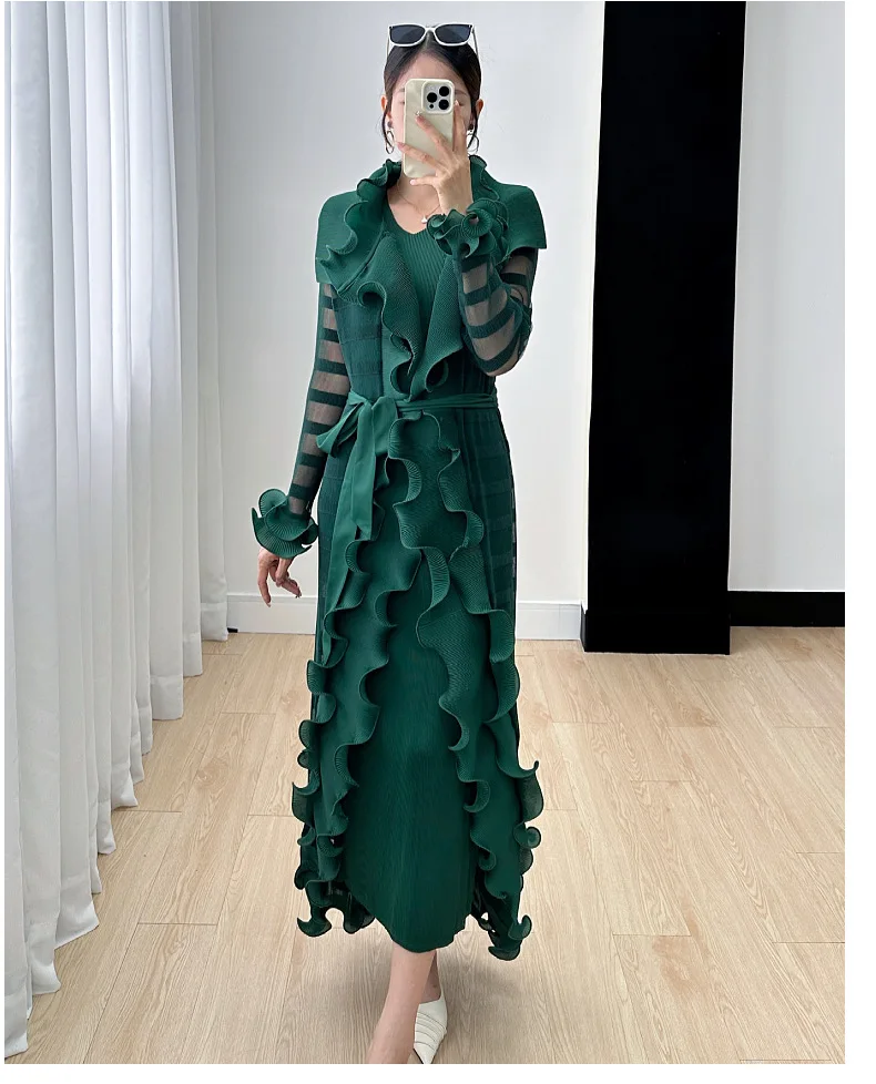 Miyake Women's Dress Women's Fall 2024 New Ruffle Edge Solid Color Versatile Elegant Tank Top Dress Pleated Windbreaker