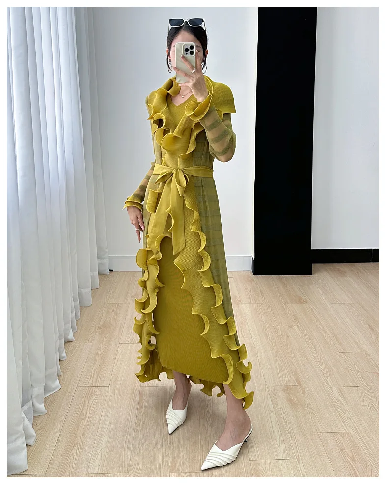 Miyake Women's Dress Women's Fall 2024 New Ruffle Edge Solid Color Versatile Elegant Tank Top Dress Pleated Windbreaker
