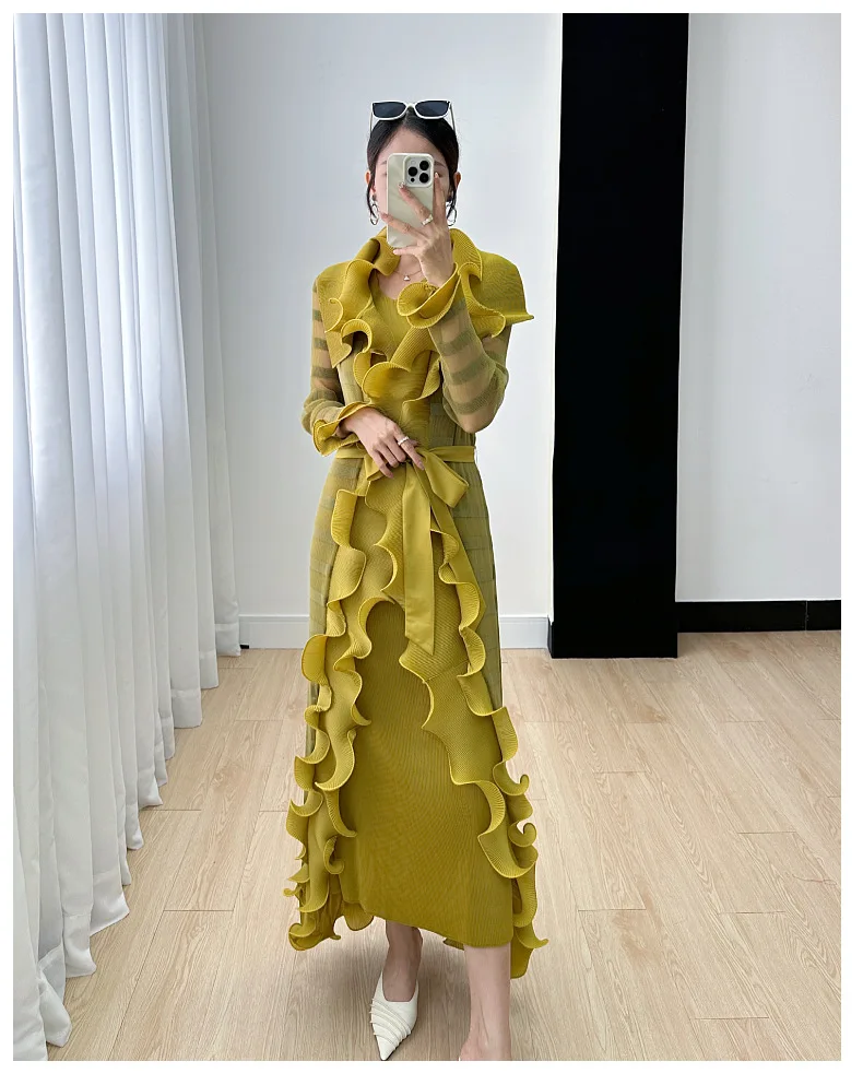Miyake Women's Dress Women's Fall 2024 New Ruffle Edge Solid Color Versatile Elegant Tank Top Dress Pleated Windbreaker