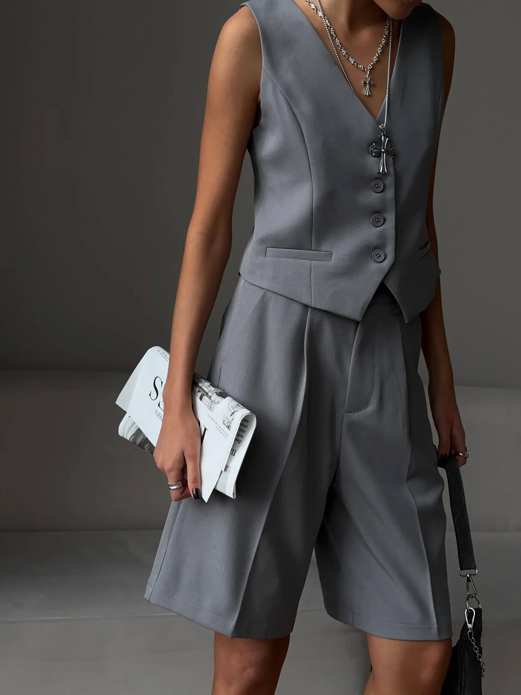 Bronladies Summer Womem Chic Vest Shorts Suit Two-Piece Set Office Ladies Chic 2 Piece Sets Womens Outfits