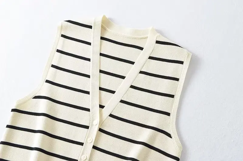 YENKYE 2023 Women Fashion Single Breasted Striped Tank Top Sexy Sleeveless Ladies Summer Crop Top