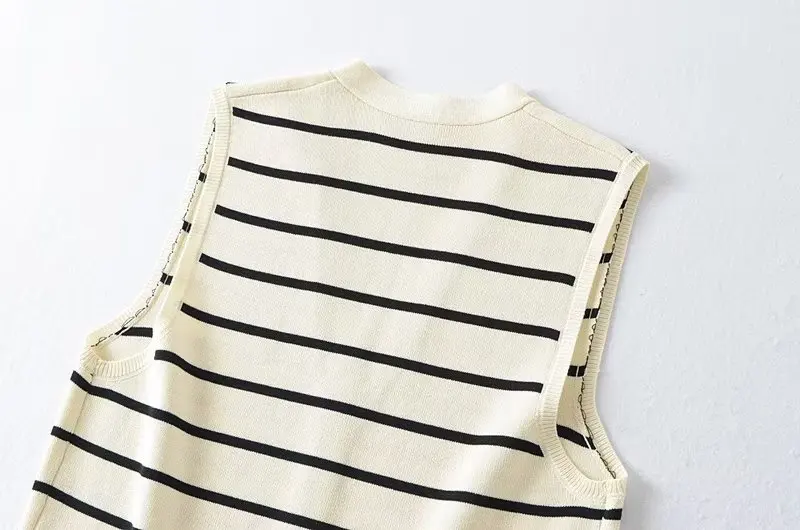 YENKYE 2023 Women Fashion Single Breasted Striped Tank Top Sexy Sleeveless Ladies Summer Crop Top