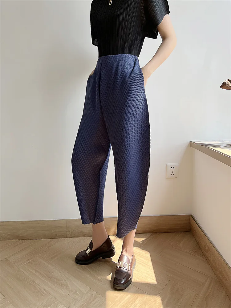 Miyake Pleated Pants Women's 2023 New Banana Pants Fashion All-Match Pleated Pants Casual Loose Wide-Leg Pants Streetwear Women
