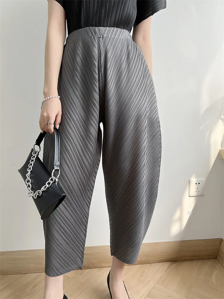 Miyake Pleated Pants Women's 2023 New Banana Pants Fashion All-Match Pleated Pants Casual Loose Wide-Leg Pants Streetwear Women