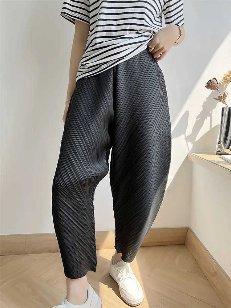 Miyake Pleated Pants Women's 2023 New Banana Pants Fashion All-Match Pleated Pants Casual Loose Wide-Leg Pants Streetwear Women