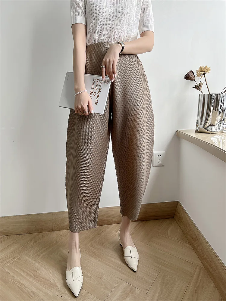 Miyake Pleated Pants Women's 2023 New Banana Pants Fashion All-Match Pleated Pants Casual Loose Wide-Leg Pants Streetwear Women