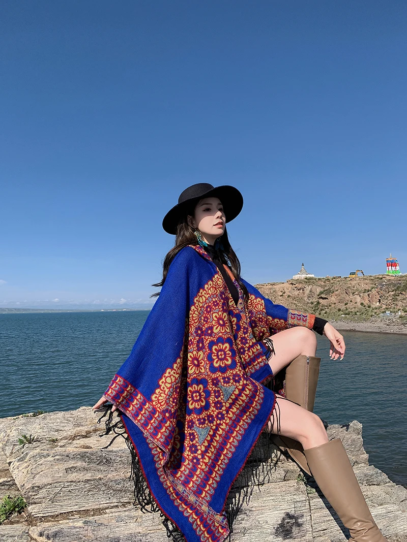 GypsyLady Boho Floral Knitted Cloaks Capes Hoodies Vintage Thick Warm Auturm Winter Women Ethnic Tassels Cloak Poncho Outwear