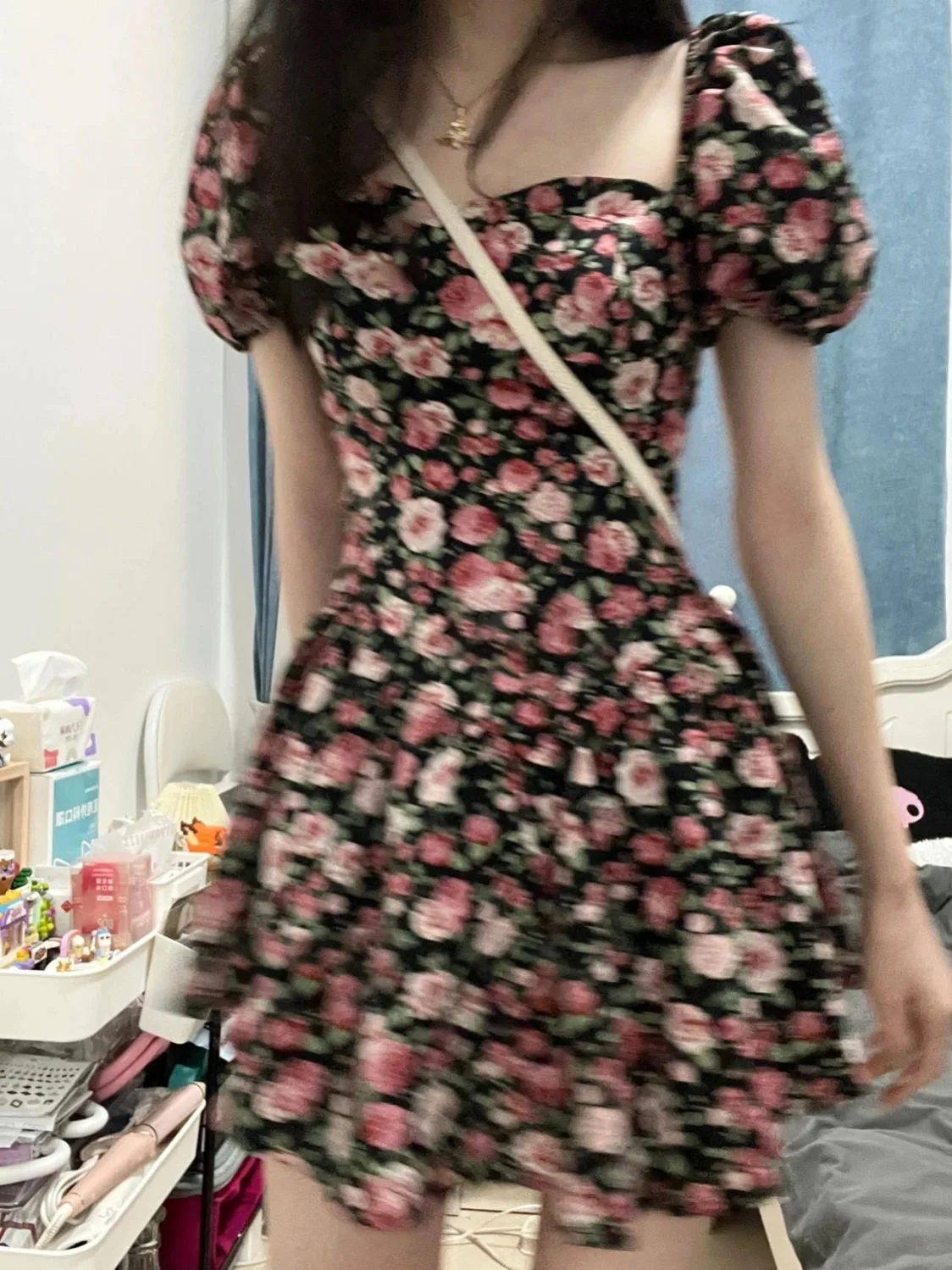 Preppy Wind Sweet Spicy Rose Fragmented Flower Dress For Women's Summer 2024 New French Puff Sleeve Short Skirt With Waist 6OA0