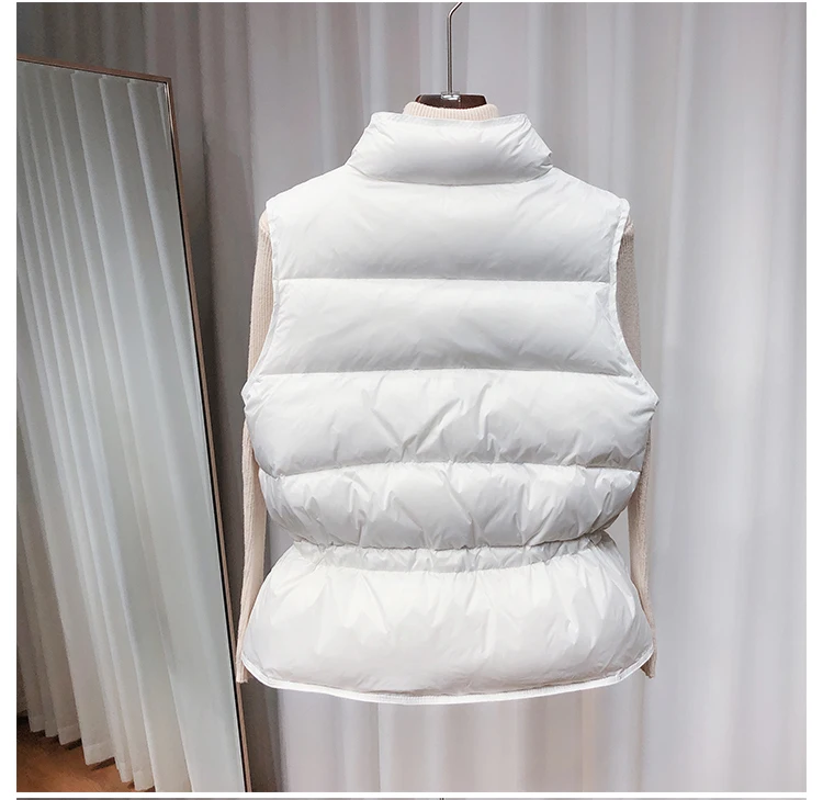 New Ultra Light Down Vest Women Short Vest Windproof Lightweight Warm Waistcoat Female White Duck Down Coat Sleeveless