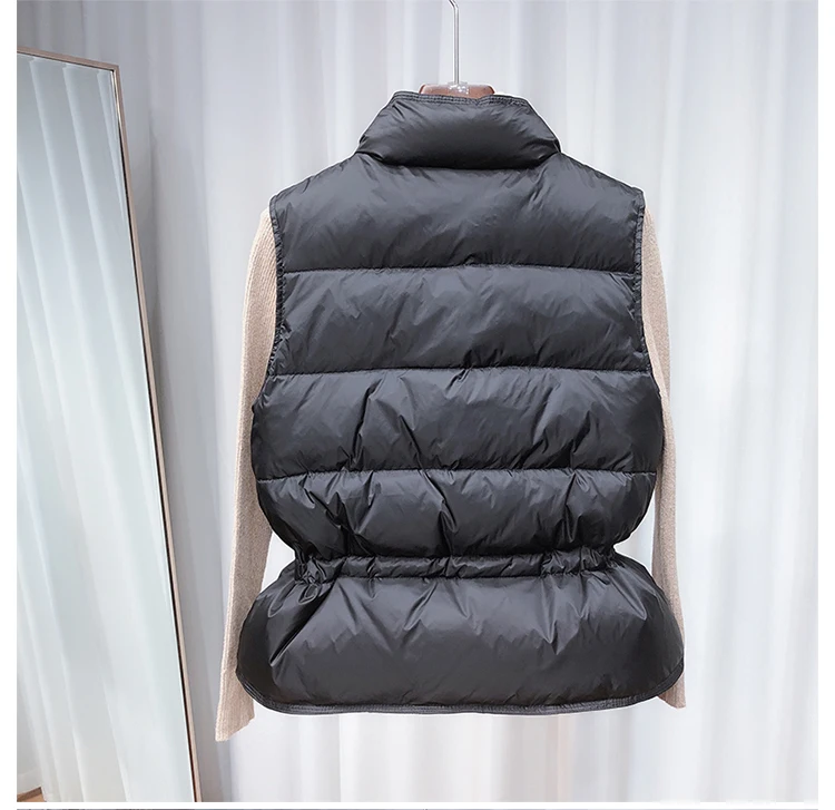 New Ultra Light Down Vest Women Short Vest Windproof Lightweight Warm Waistcoat Female White Duck Down Coat Sleeveless