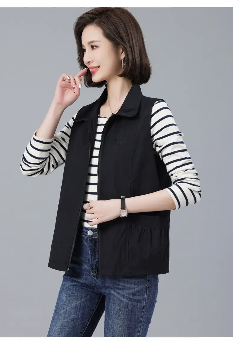 2026 Spring Autumn New Vest jacket Women's Loose Turn-down Collar Casual Sleeveless Coat Fashion Short Waistcoat Top Female