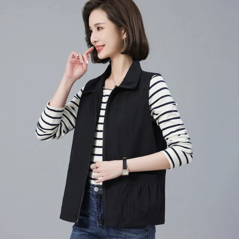 2026 Spring Autumn New Vest jacket Women's Loose Turn-down Collar Casual Sleeveless Coat Fashion Short Waistcoat Top Female