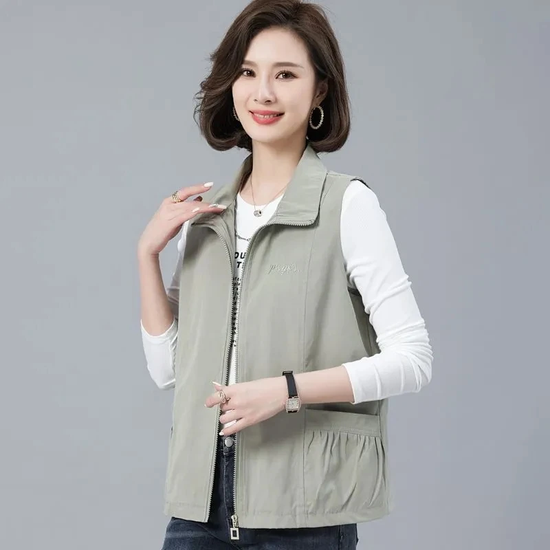 2026 Spring Autumn New Vest jacket Women's Loose Turn-down Collar Casual Sleeveless Coat Fashion Short Waistcoat Top Female