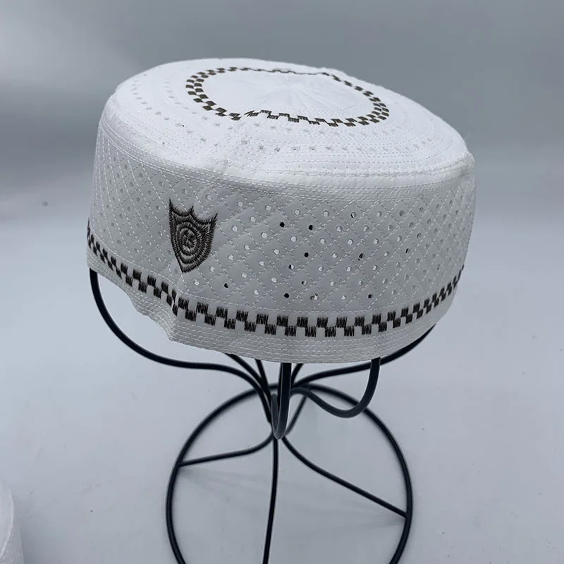 Muslim Men Embroidery Cotton Prayer Hats Men's Skull& Beanies Cap Islamic Ramadan Headwear Jewish Kippah Homme Hat Arab Male Cap