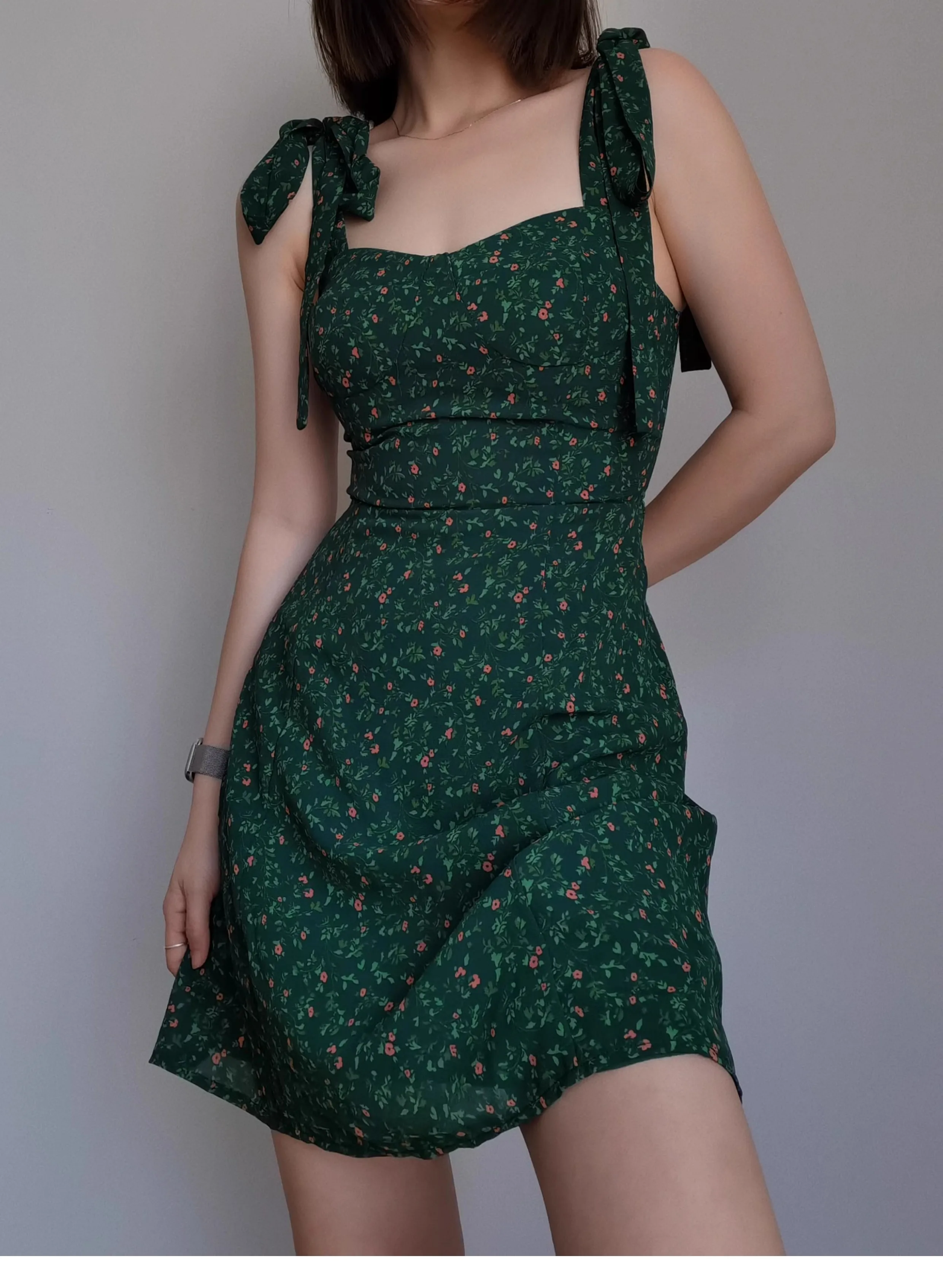 French Style Retro Dark Green Floral Dress Women 2024 Summer Sweetheart Neckline Cinching Waist Slim A-line Short Dress V1JD