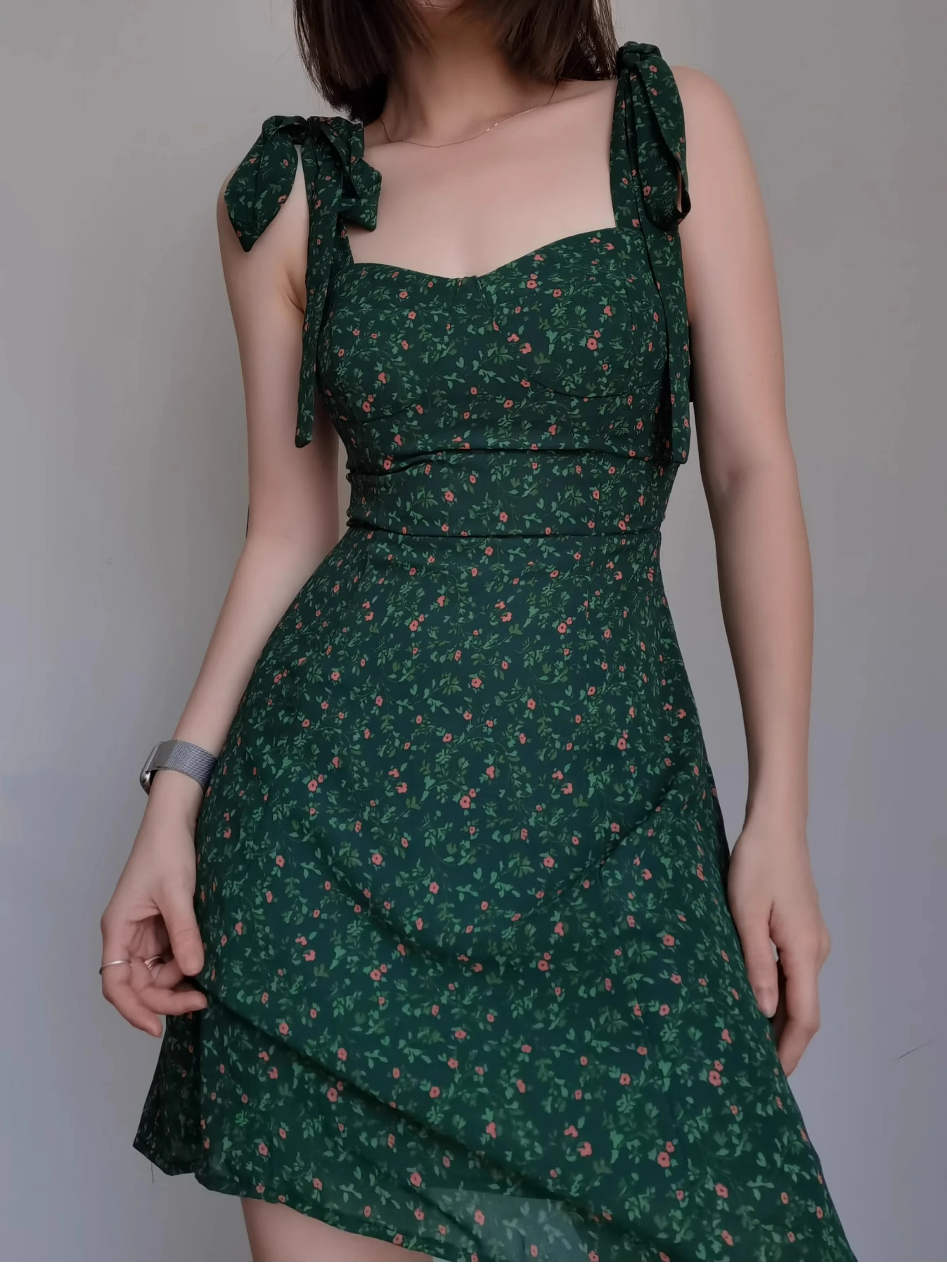 French Style Retro Dark Green Floral Dress Women 2024 Summer Sweetheart Neckline Cinching Waist Slim A-line Short Dress V1JD