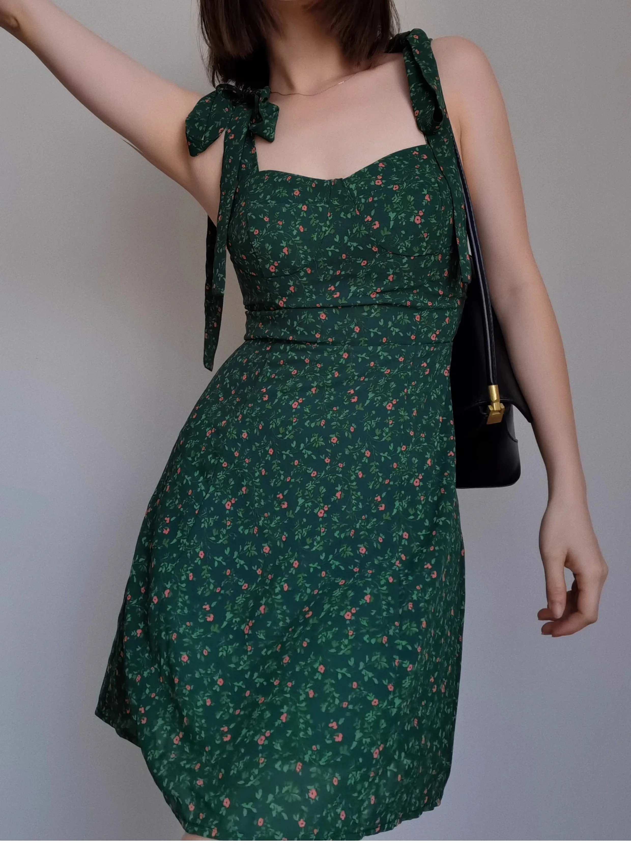 French Style Retro Dark Green Floral Dress Women 2024 Summer Sweetheart Neckline Cinching Waist Slim A-line Short Dress V1JD
