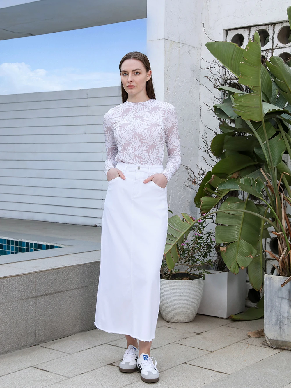 AP SS25 Women Sleeeveless Tee Solid