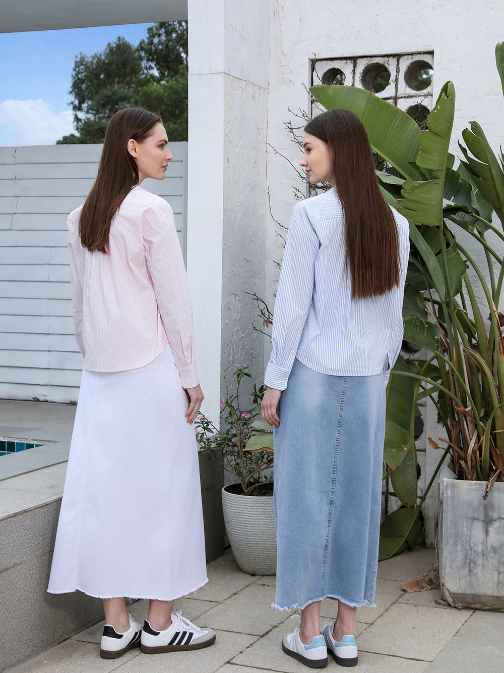 AP SS25 Women Sleeeveless Tee Solid