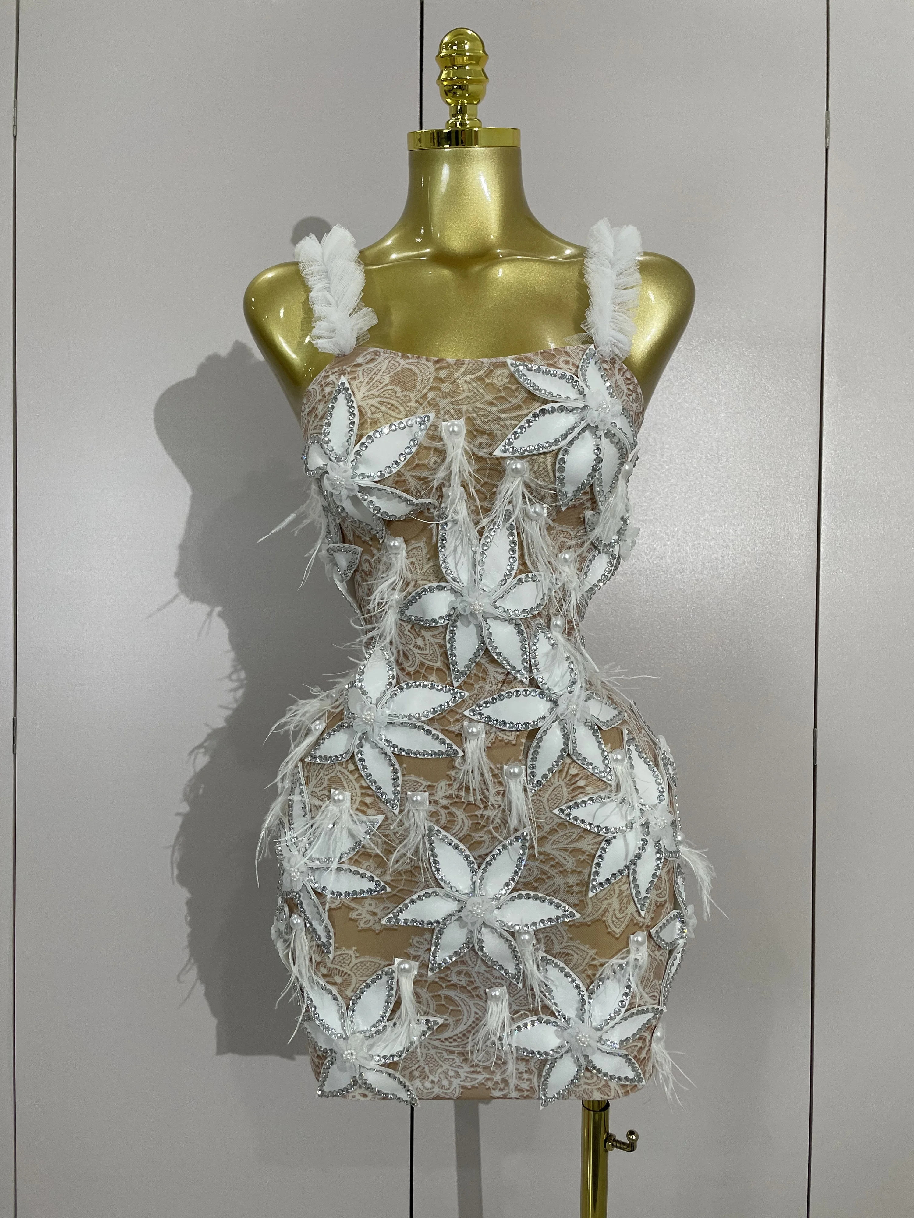 Sexy Sparkly Diamond Flowers Feathers White Transparent Slip Short Dress Evening Prom Celebrate Birthday Dress Photoshoot Wear