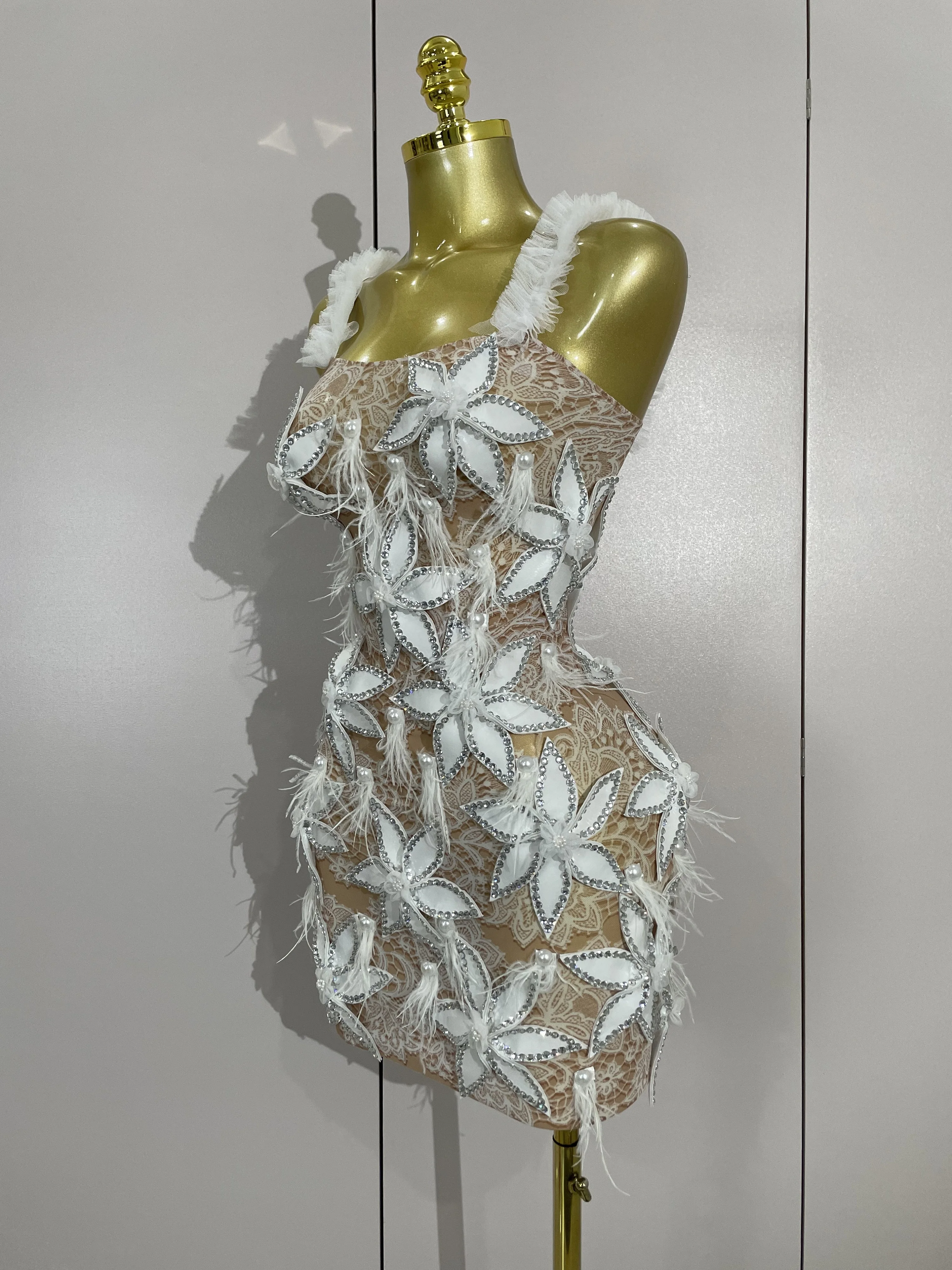 Sexy Sparkly Diamond Flowers Feathers White Transparent Slip Short Dress Evening Prom Celebrate Birthday Dress Photoshoot Wear