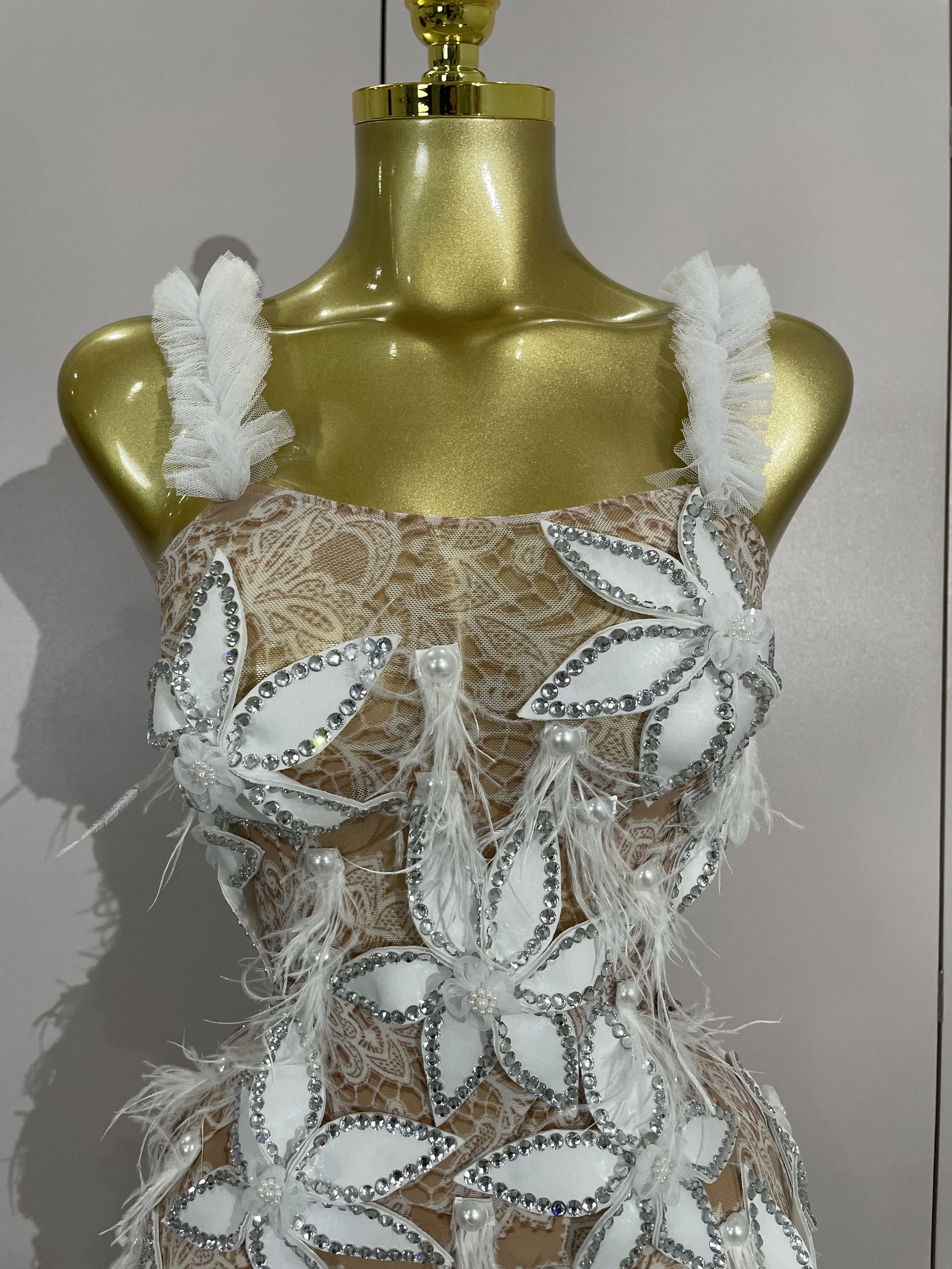 Sexy Sparkly Diamond Flowers Feathers White Transparent Slip Short Dress Evening Prom Celebrate Birthday Dress Photoshoot Wear
