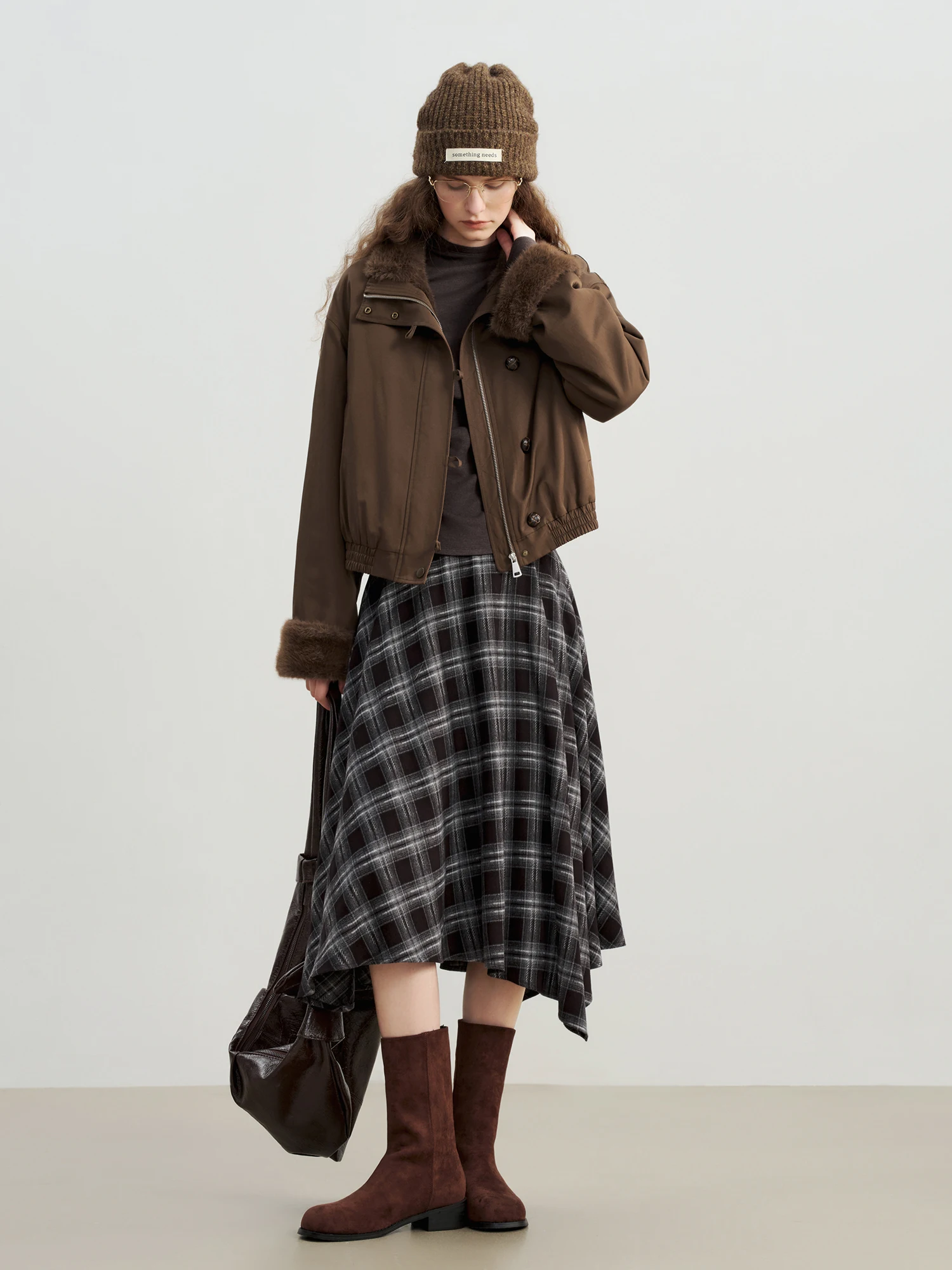 ZIQIAO 2025 Autumn/Winter New Arrival Vintage Faux Mink Stand Collar Jacket for Petite Barnes-Style Thickened Short Coat Warmth