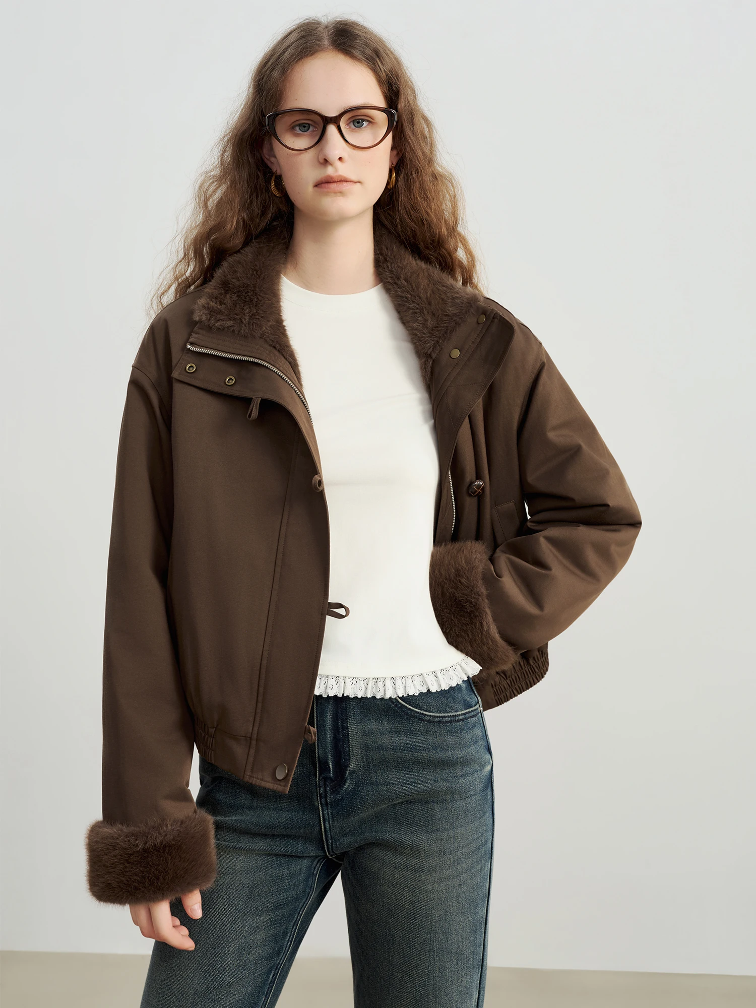 ZIQIAO 2025 Autumn/Winter New Arrival Vintage Faux Mink Stand Collar Jacket for Petite Barnes-Style Thickened Short Coat Warmth