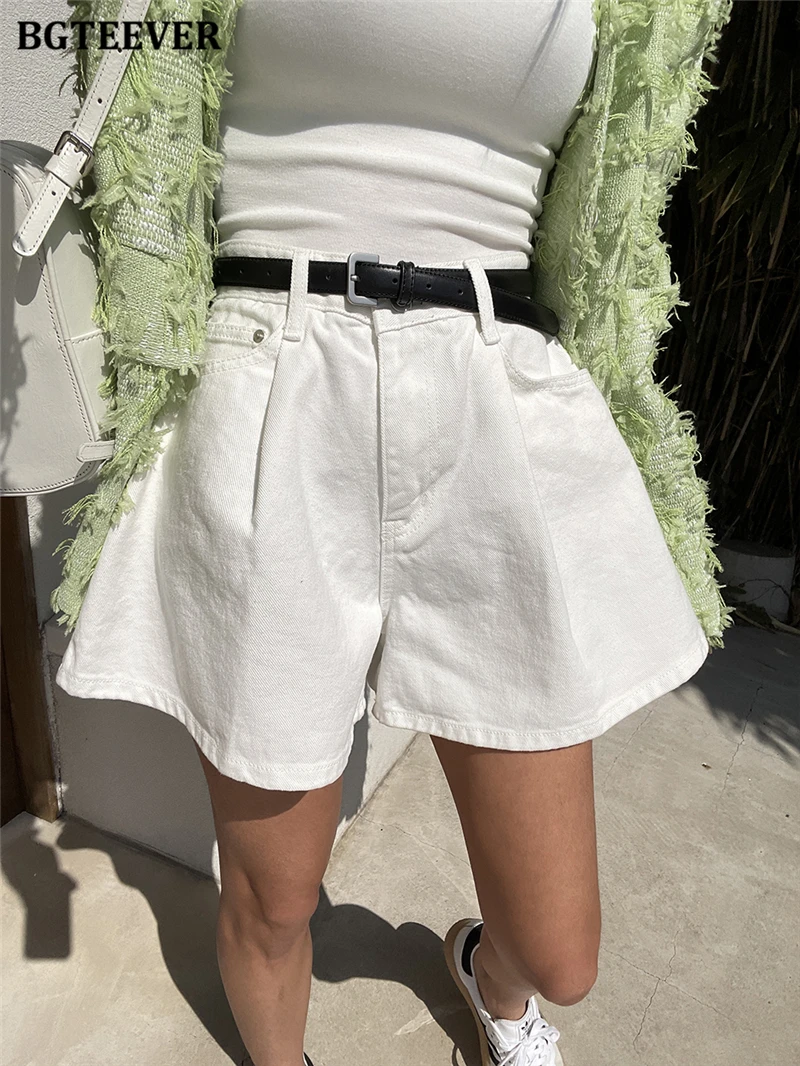 BGTEEVER Summer Loose Pockets Wide Leg Denim Shorts Women Casual High Waist Single Button Ladies Jeans Shorts
