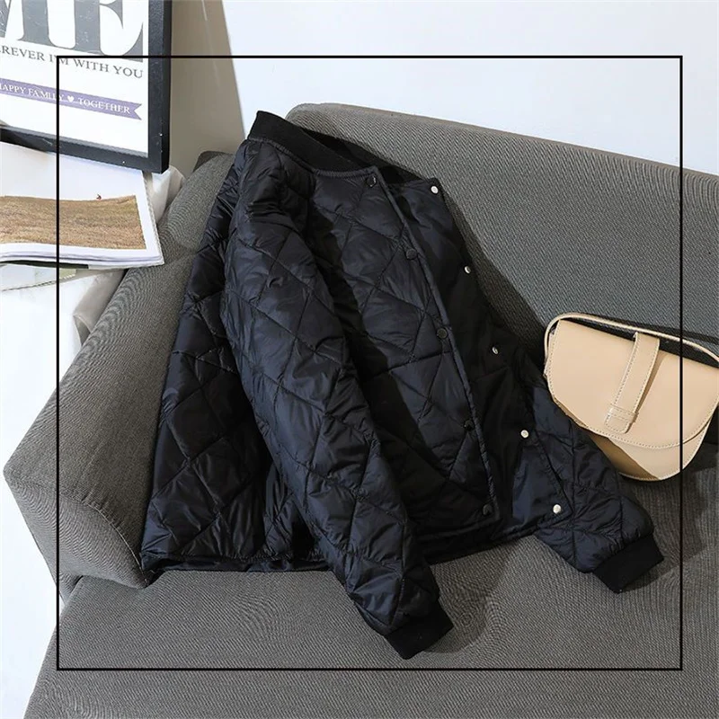2025 New Lightweight Hooded Down Cotton Women Wear Fashion Short Coat Qulited Autumn Winter Cotton-Padded Jacket Female Black