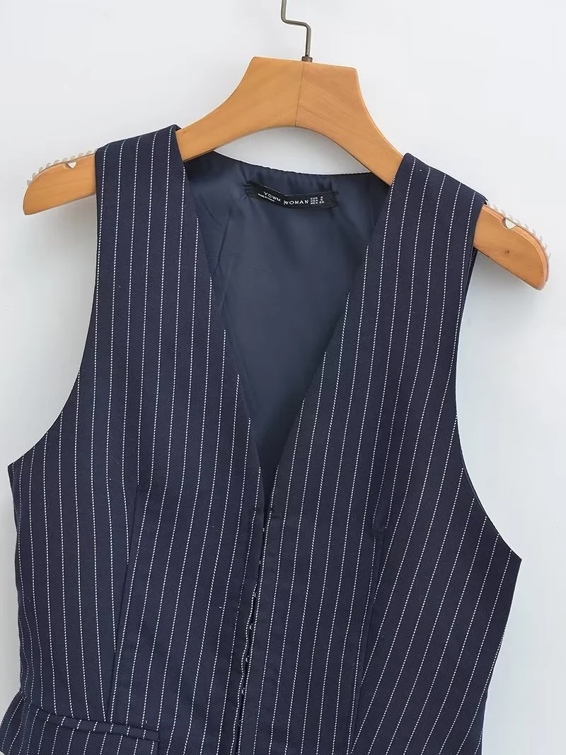 KEYANKETIAN Summer New Hidden Buckle Navy Blue Striped Vest British Style Women's V-Neck Slim Short Cardigan Sleeveless Top