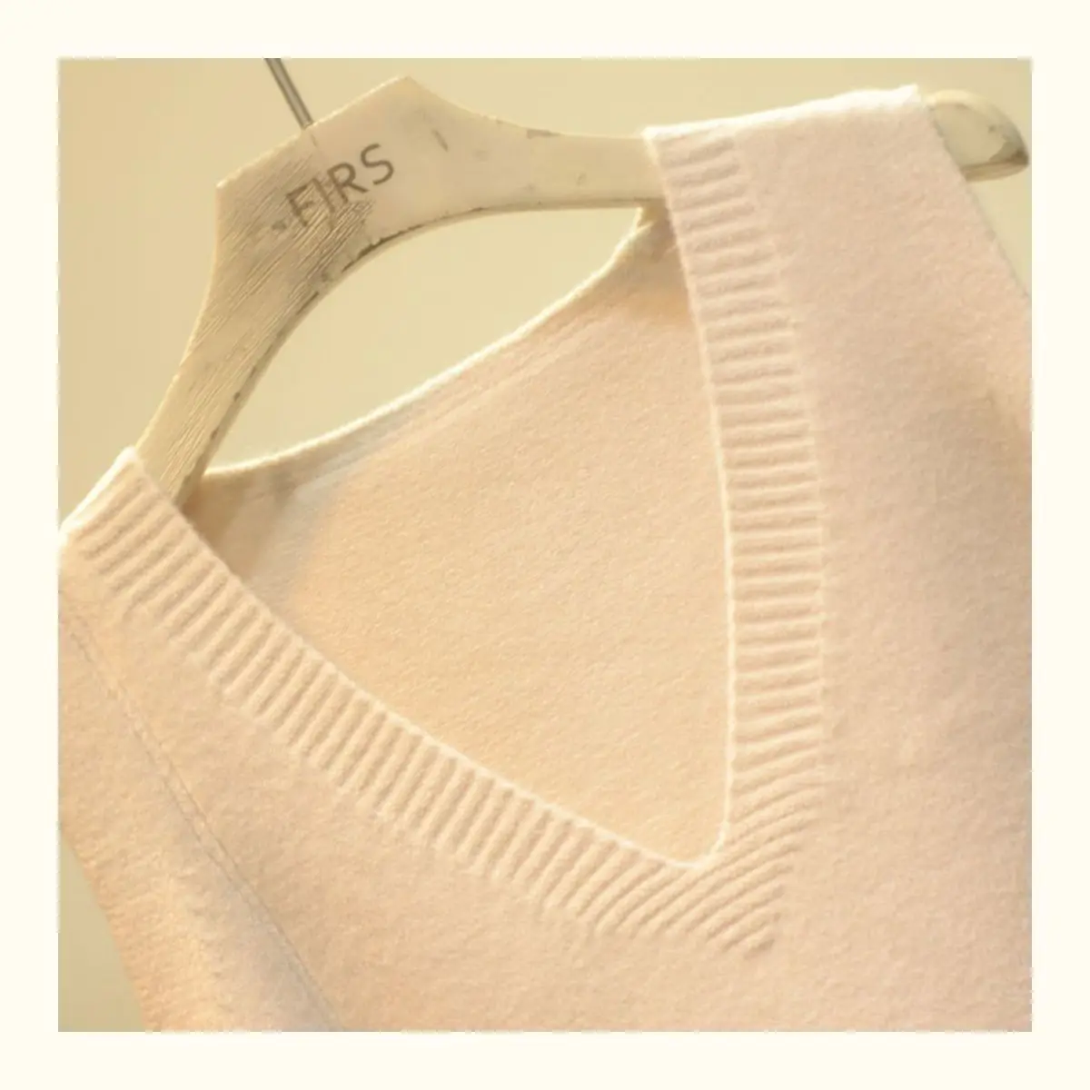 New Knit Sweaters Vest Winter Jacket Women Sleeveless Vests Coats Korean Fashion Loose Pullover V-neck 2022